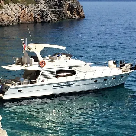 Lagoon-boat Botel *