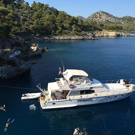 Lagoon-boat Botel Gocek (Fethiye)